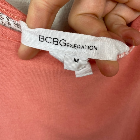 BCBGeneration High Low Lace Back Tank Top - Size Medium - Picture 4 of 6